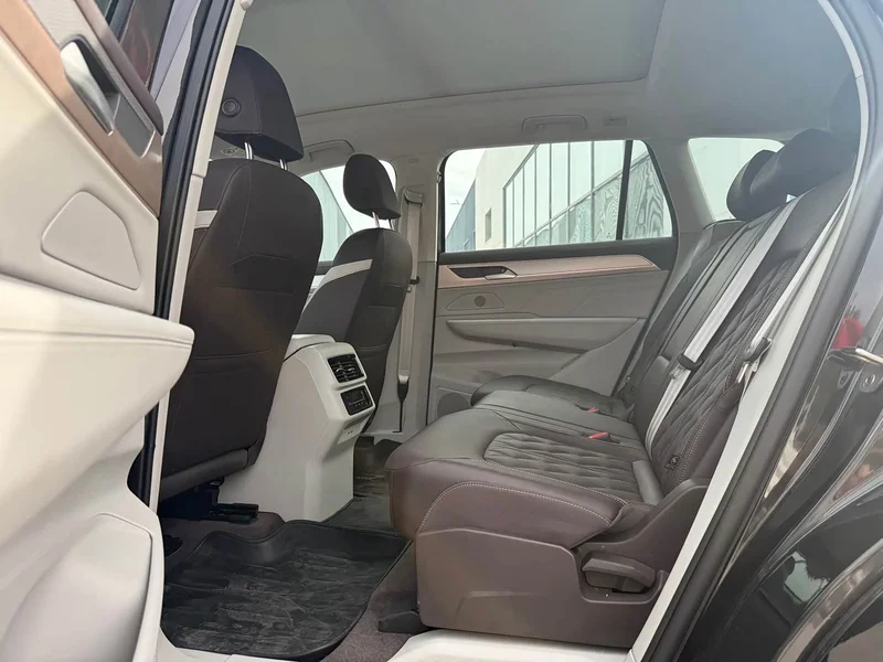 Land Rover Discovery — фото 10