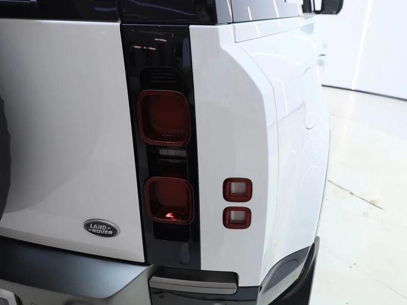 Land Rover Defender — фото 14