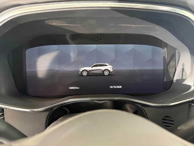 Jaguar F-PACE — фото 12