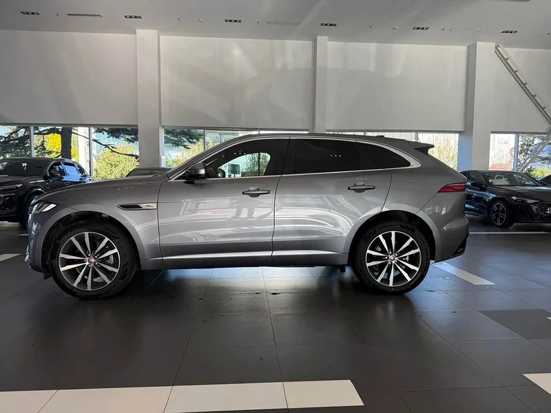 Jaguar F-PACE — фото 3