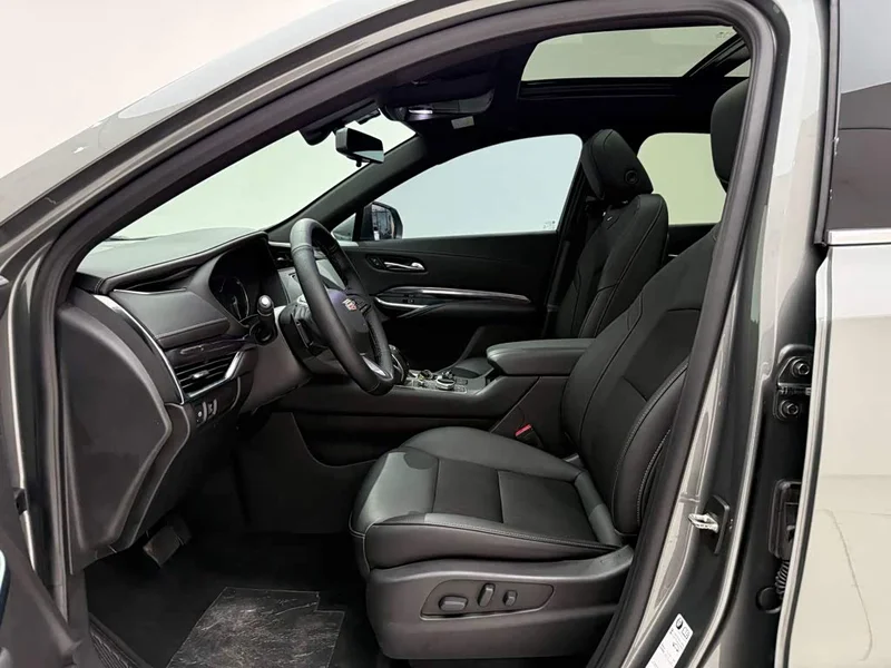 Cadillac XT4 — фото 17