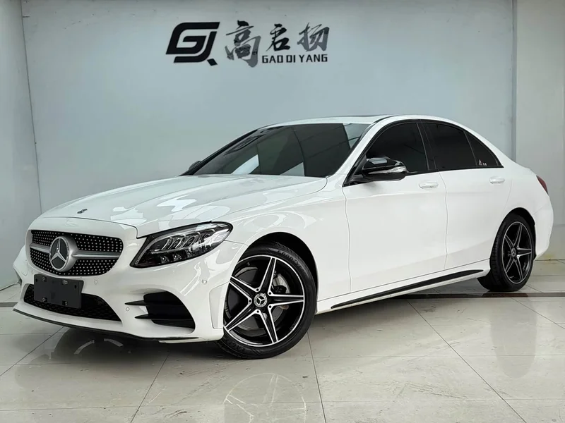 Mercedes-Benz C-Class — фото 1