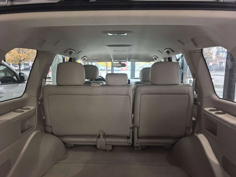 Toyota Land Cruiser (Imported) — фото 10