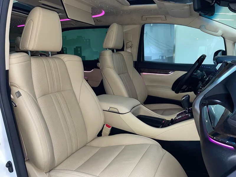 Toyota Alphard — фото 12