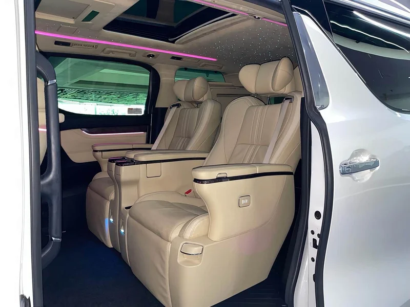 Toyota Alphard — фото 13