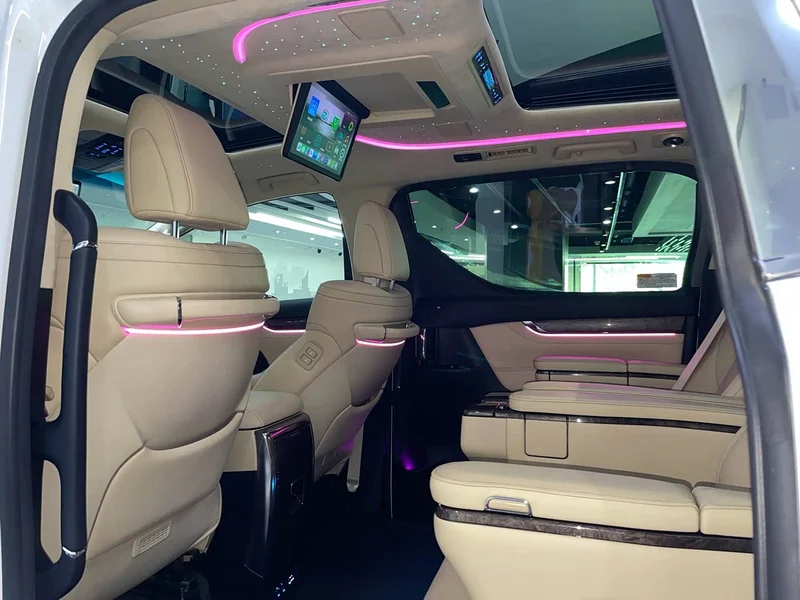 Toyota Alphard — фото 15