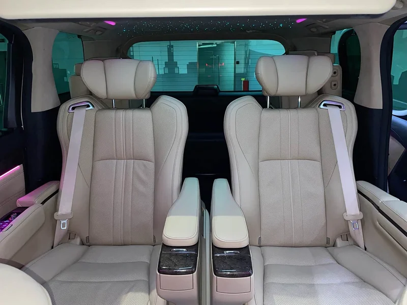 Toyota Alphard — фото 16