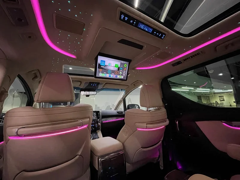 Toyota Alphard — фото 17