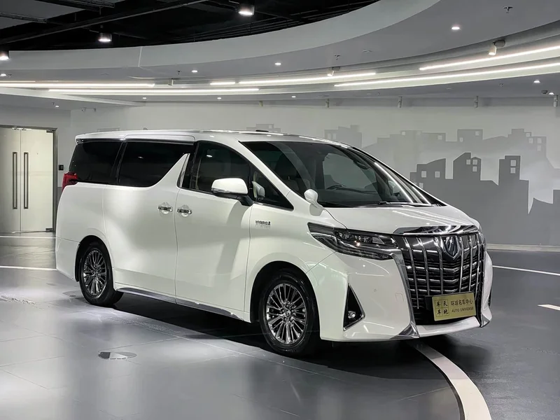 Toyota Alphard — фото 3