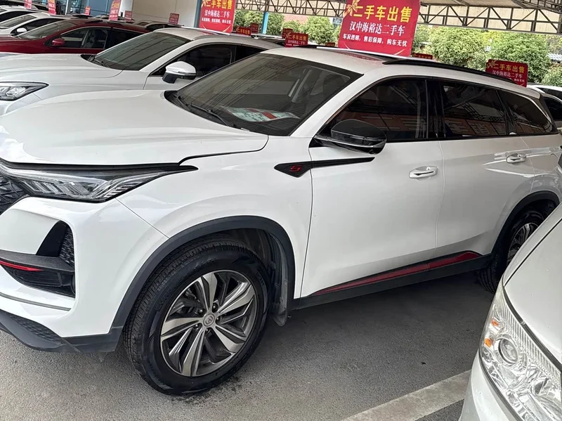 Changan CS75PLUS — фото 3
