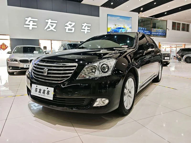 Toyota Crown — фото 2