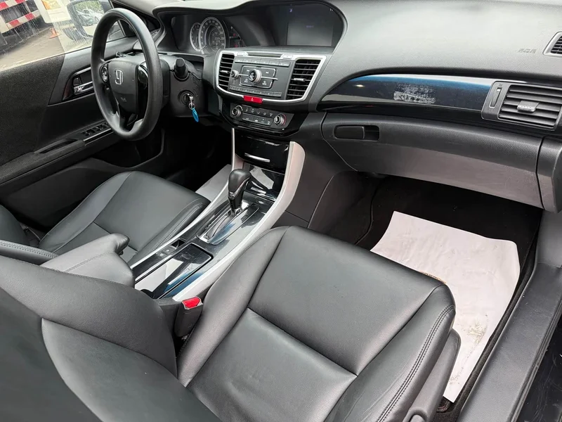 Honda Accord — фото 11