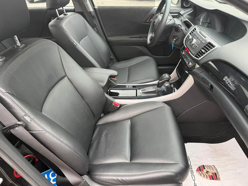 Honda Accord — фото 12