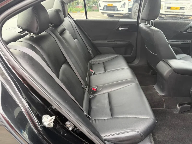 Honda Accord — фото 14