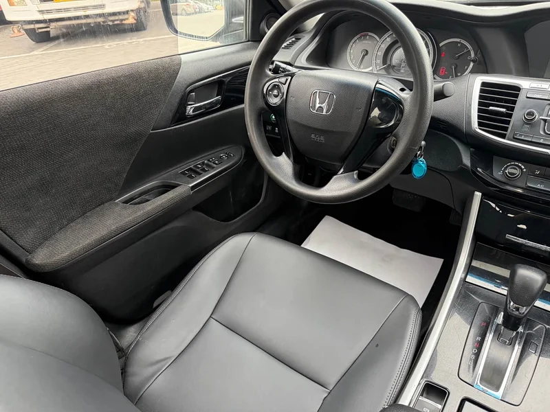 Honda Accord — фото 15