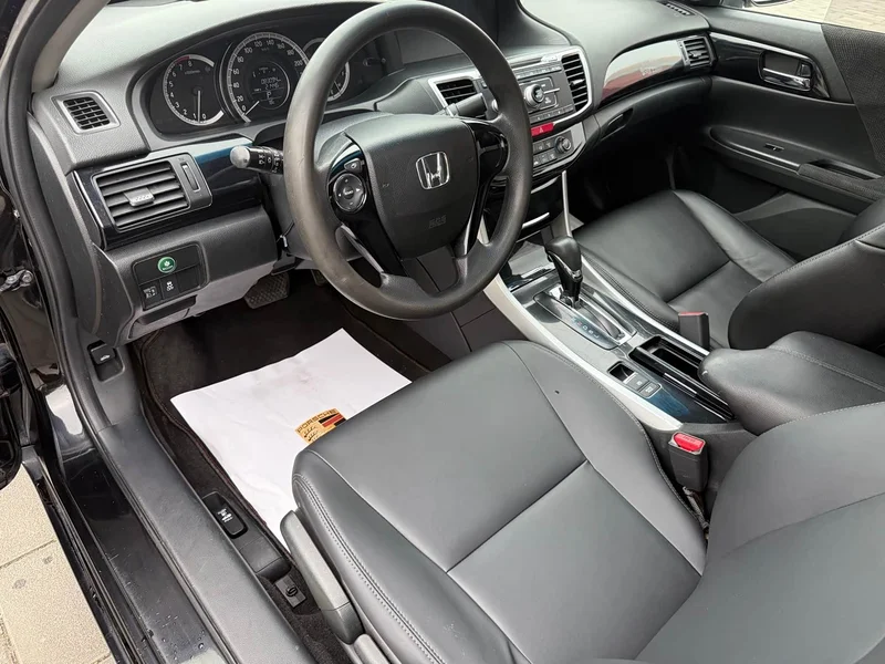Honda Accord — фото 9