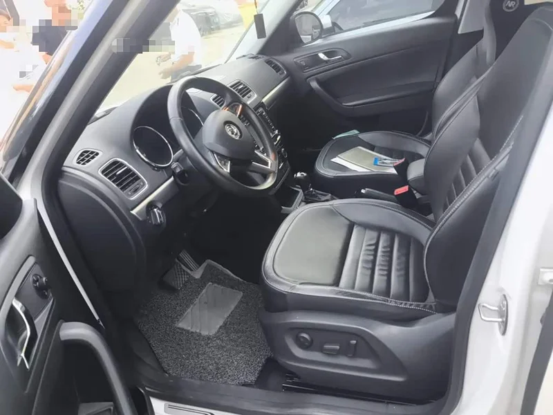 Skoda Yeti — фото 17