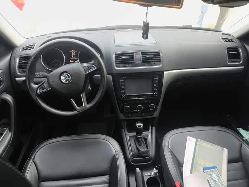 Skoda Yeti — фото 10