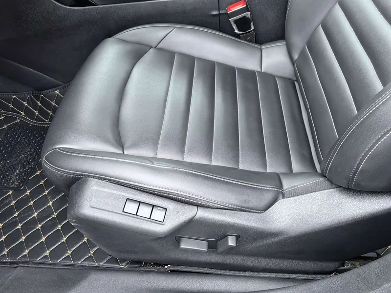 Citroën C6 — фото 15