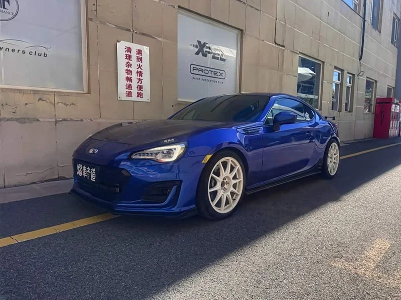 Subaru BRZ — фото 1