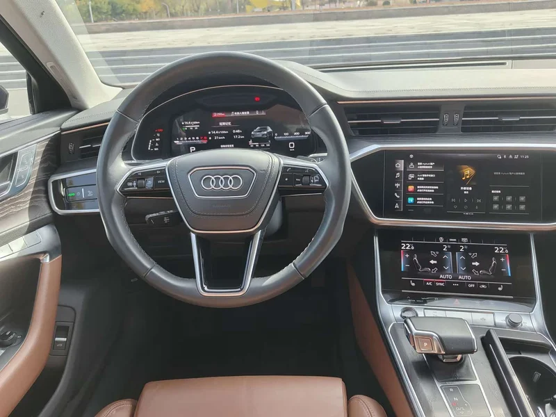 Audi A6L — фото 14