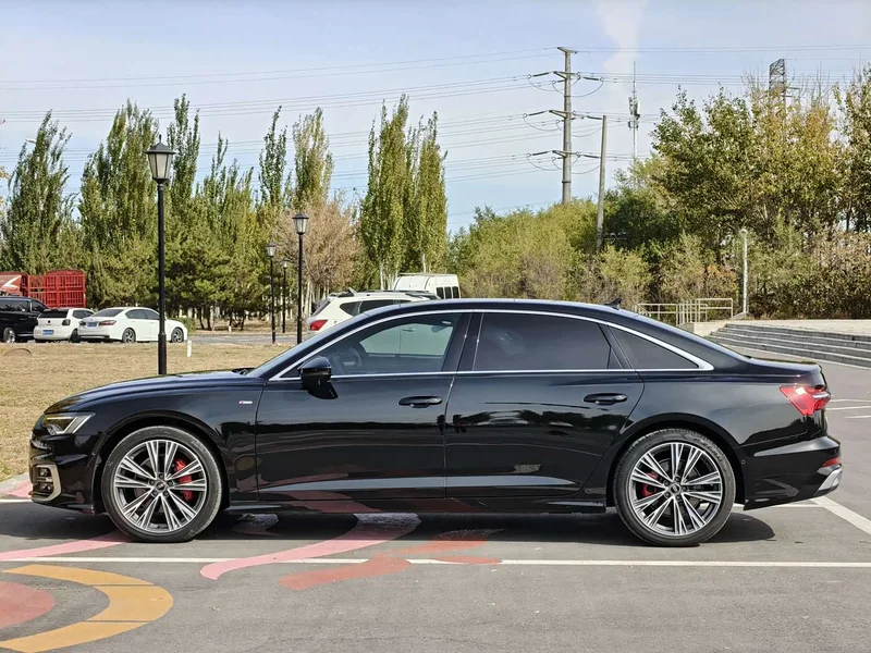 Audi A6L — фото 7