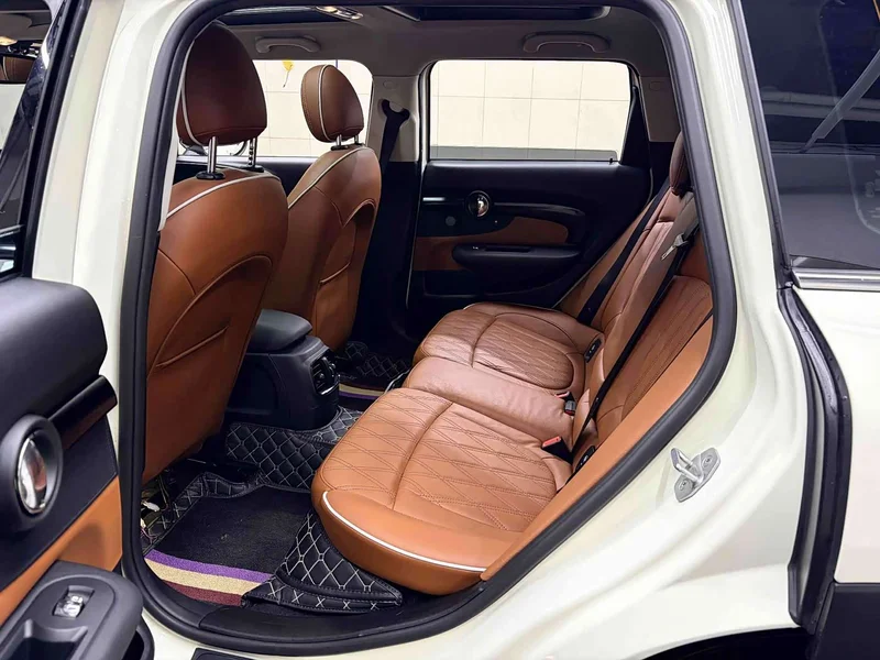 MINI CLUBMAN — фото 6