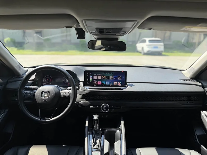 Honda Accord — фото 6