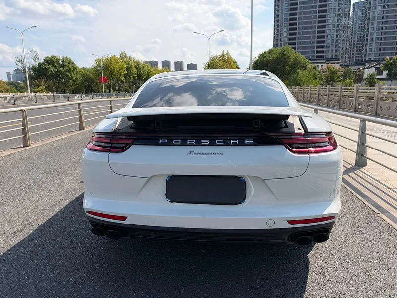 Porsche Panamera — фото 19