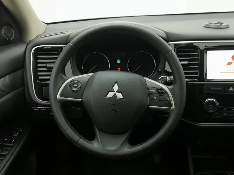 Mitsubishi Outlander — фото 11
