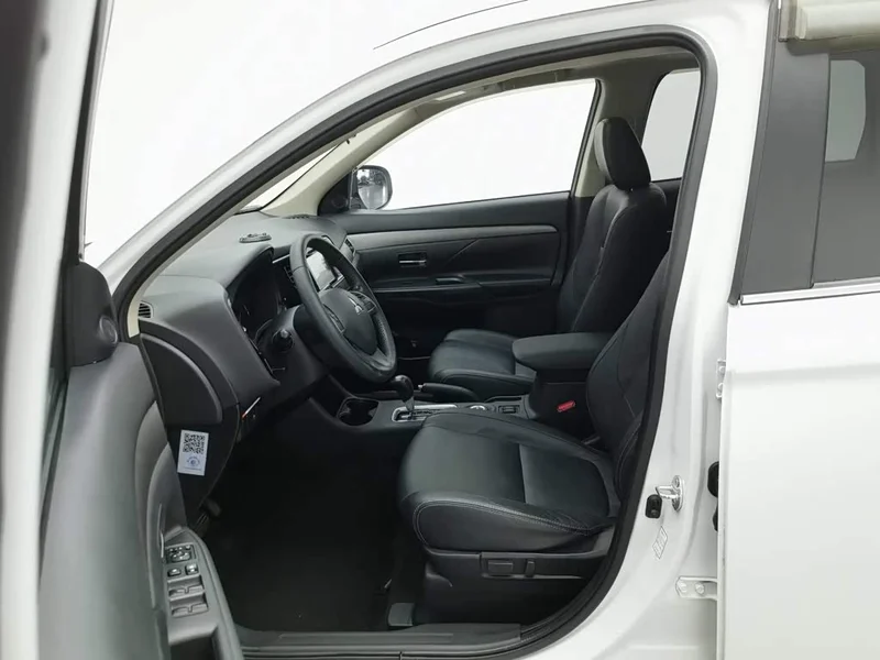 Mitsubishi Outlander — фото 10