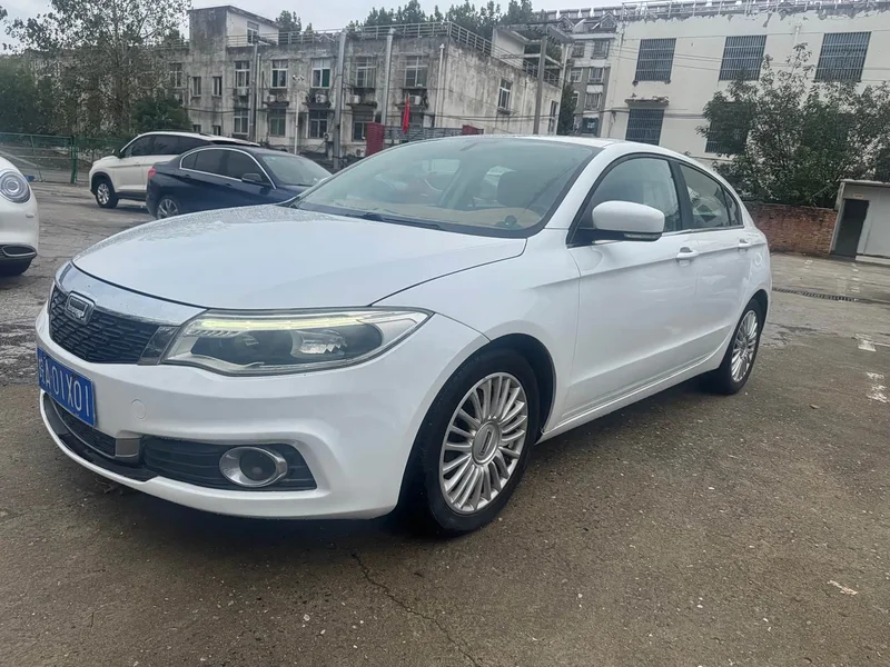 Qoros 3 — фото 3