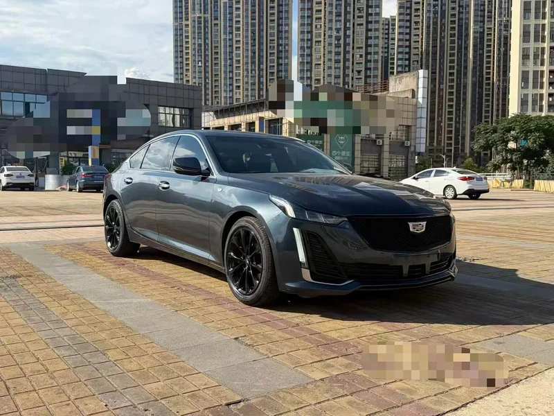 Cadillac CT5 — фото 1