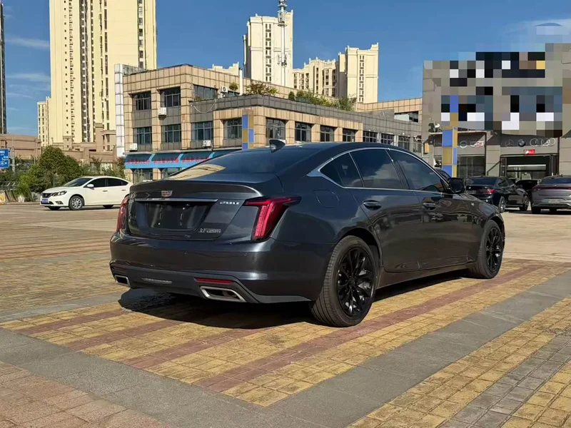 Cadillac CT5 — фото 9