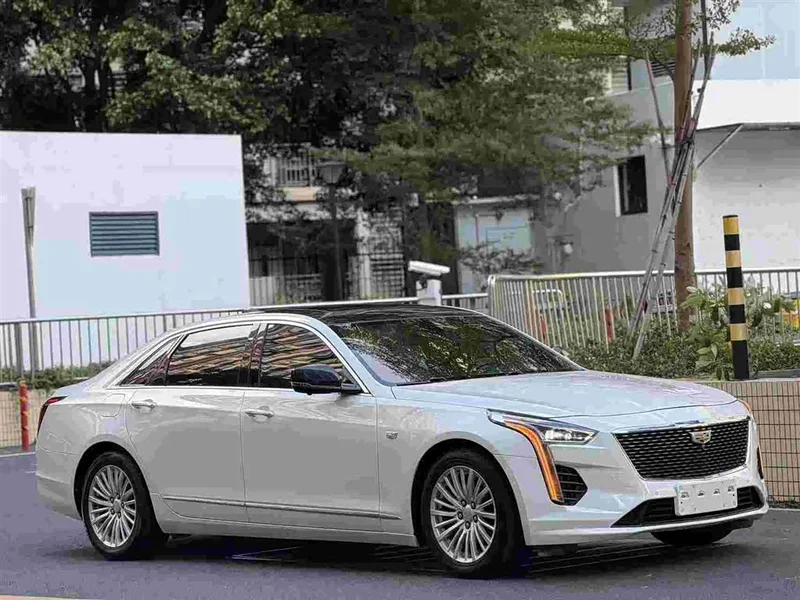 Cadillac CT6 — фото 1
