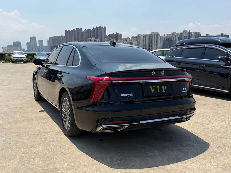 Hongqi H5 — фото 17