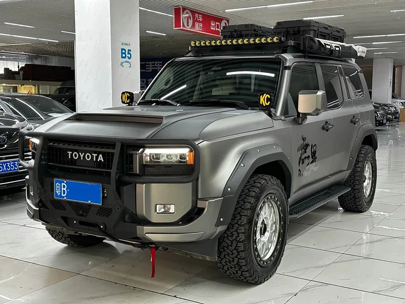 Toyota Prado — фото 1