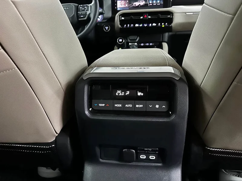 Toyota Prado — фото 12