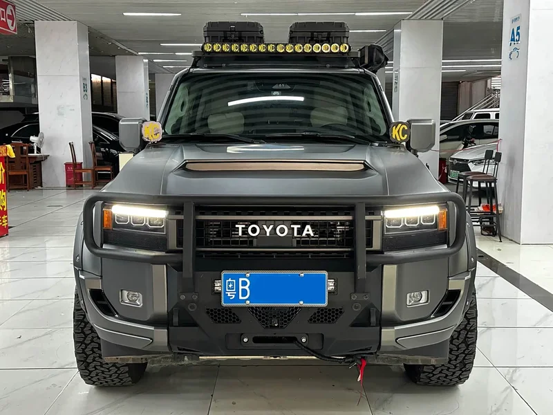 Toyota Prado — фото 2
