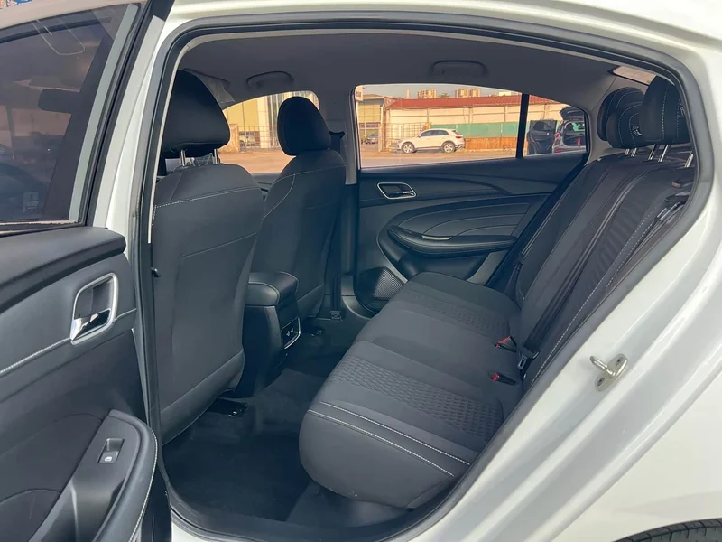 Roewe i5 — фото 8