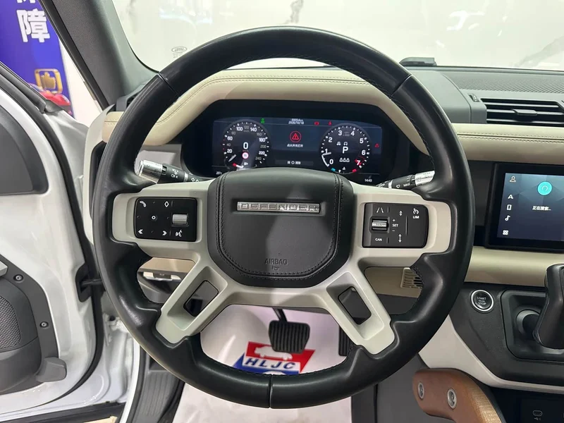 Land Rover Defender — фото 11