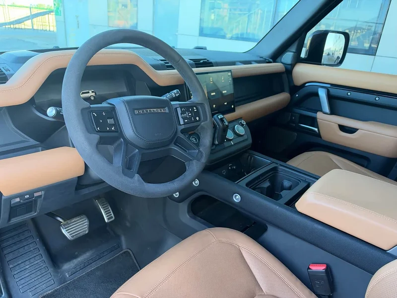 Land Rover Defender — фото 11