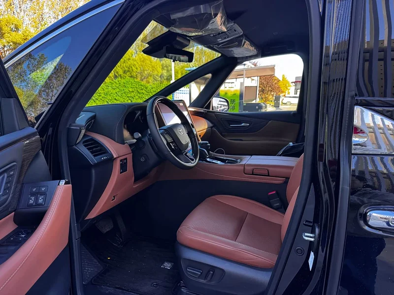 Toyota Alphard — фото 8