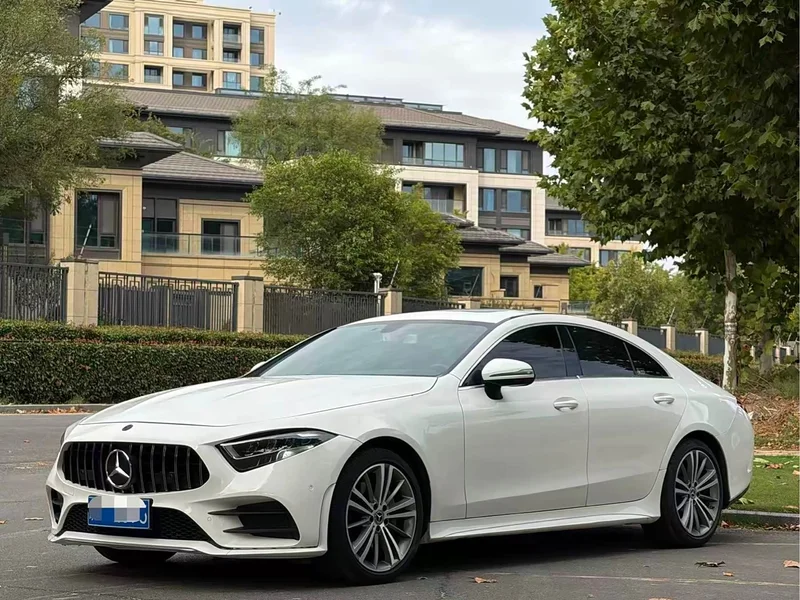 Mercedes-Benz CLS — фото 1