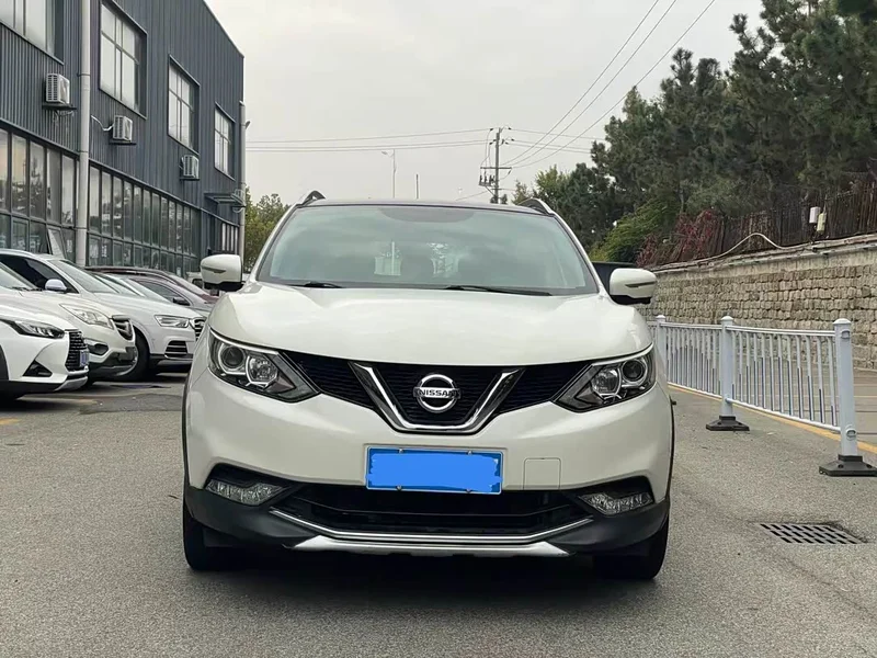 Nissan Qashqai — фото 2