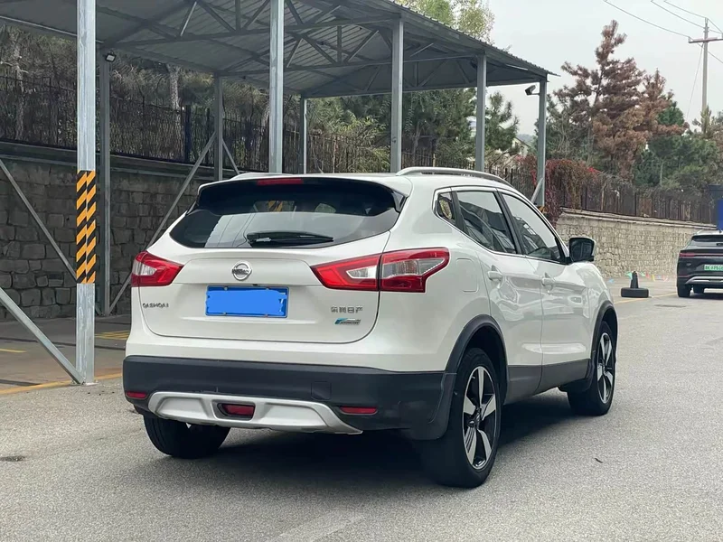 Nissan Qashqai — фото 3