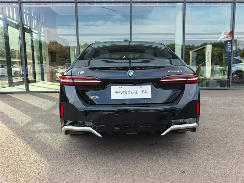 BMW i5 — фото 22