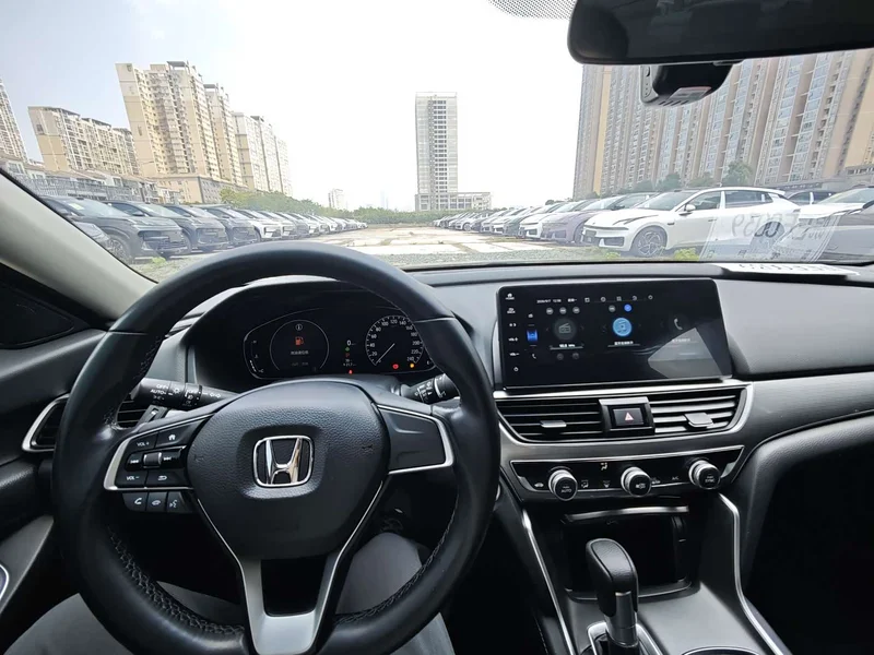 Honda Accord — фото 4