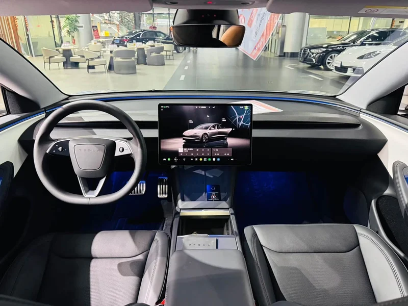 Tesla Model 3 — фото 5