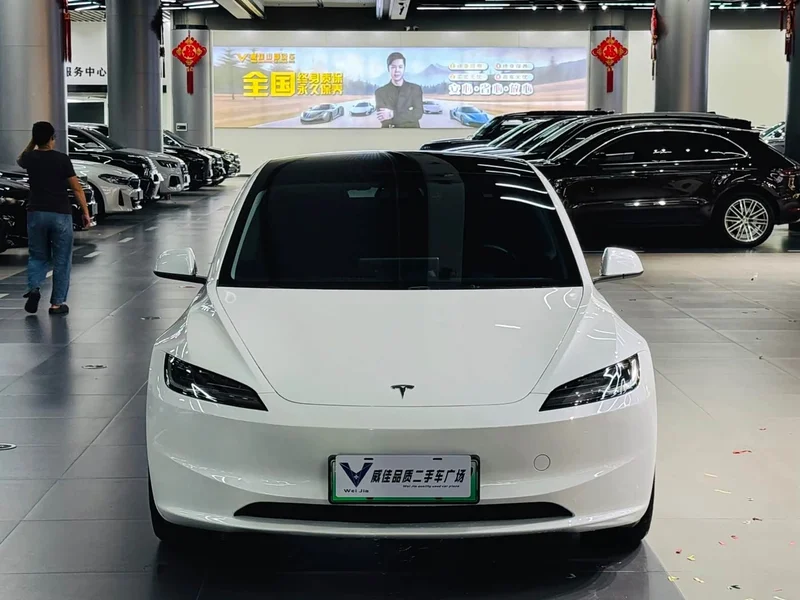 Tesla Model 3 — фото 2